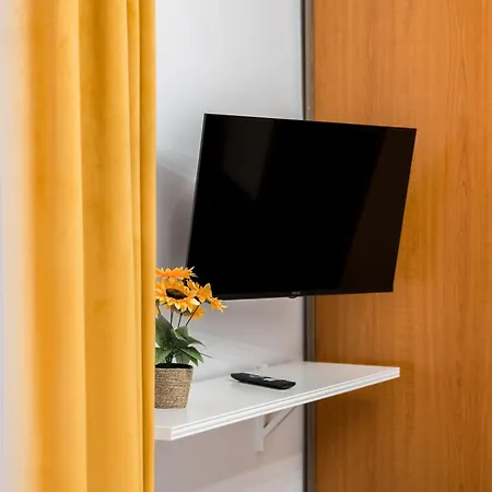 Traugutta Comfort By Bookinghost