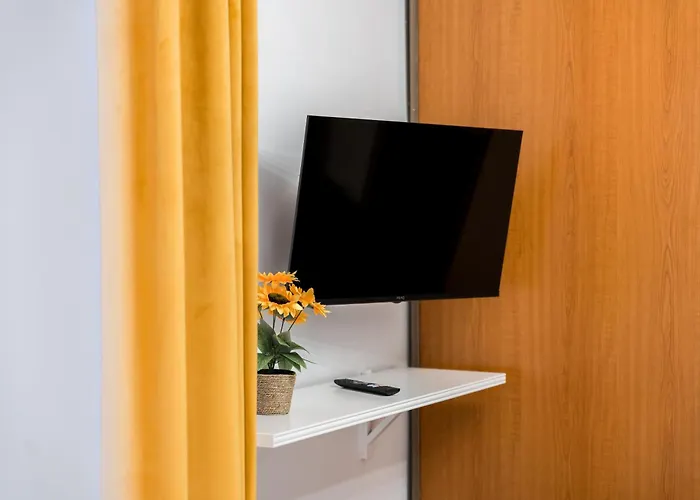 Traugutta Comfort By Bookinghost