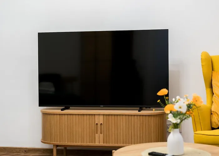 Traugutta Comfort By Bookinghost