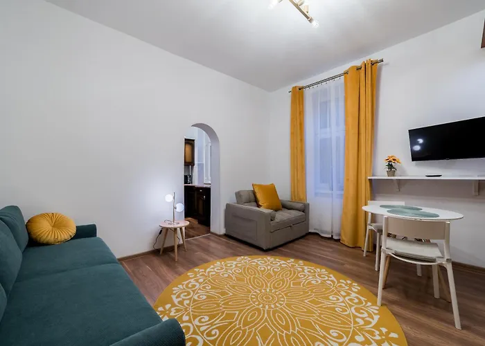 Traugutta Comfort By Bookinghost *