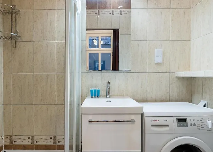 Daire Traugutta Comfort By Bookinghost